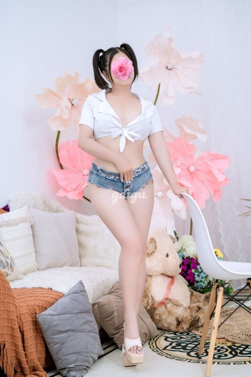 ÁI VÂN - SIÊU DÂM - MÔNG TO - PHỤC VU CHU ĐÁO - Ảnh 1