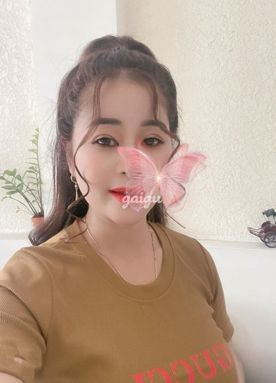 THU OANH EM GÁI XINH XẮN TUYỆT PHẨM BÚ CU CUỒN NHIỆT - Ảnh 1