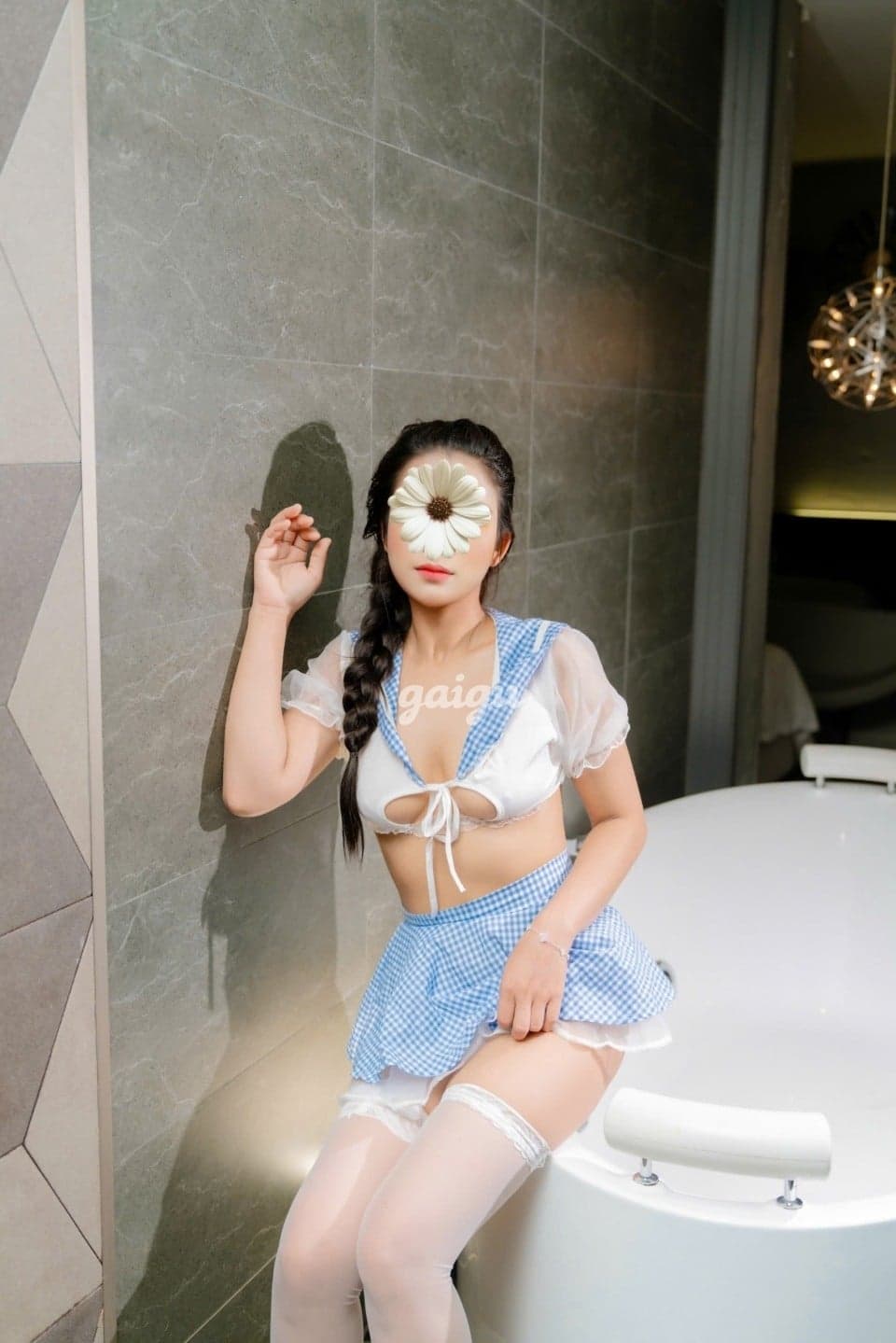 MAI ANH - EM GÁI MÌNH DÂY MỘC MẠC LẦN ĐẦU VÀO NGHỀ - Thumbnail 9