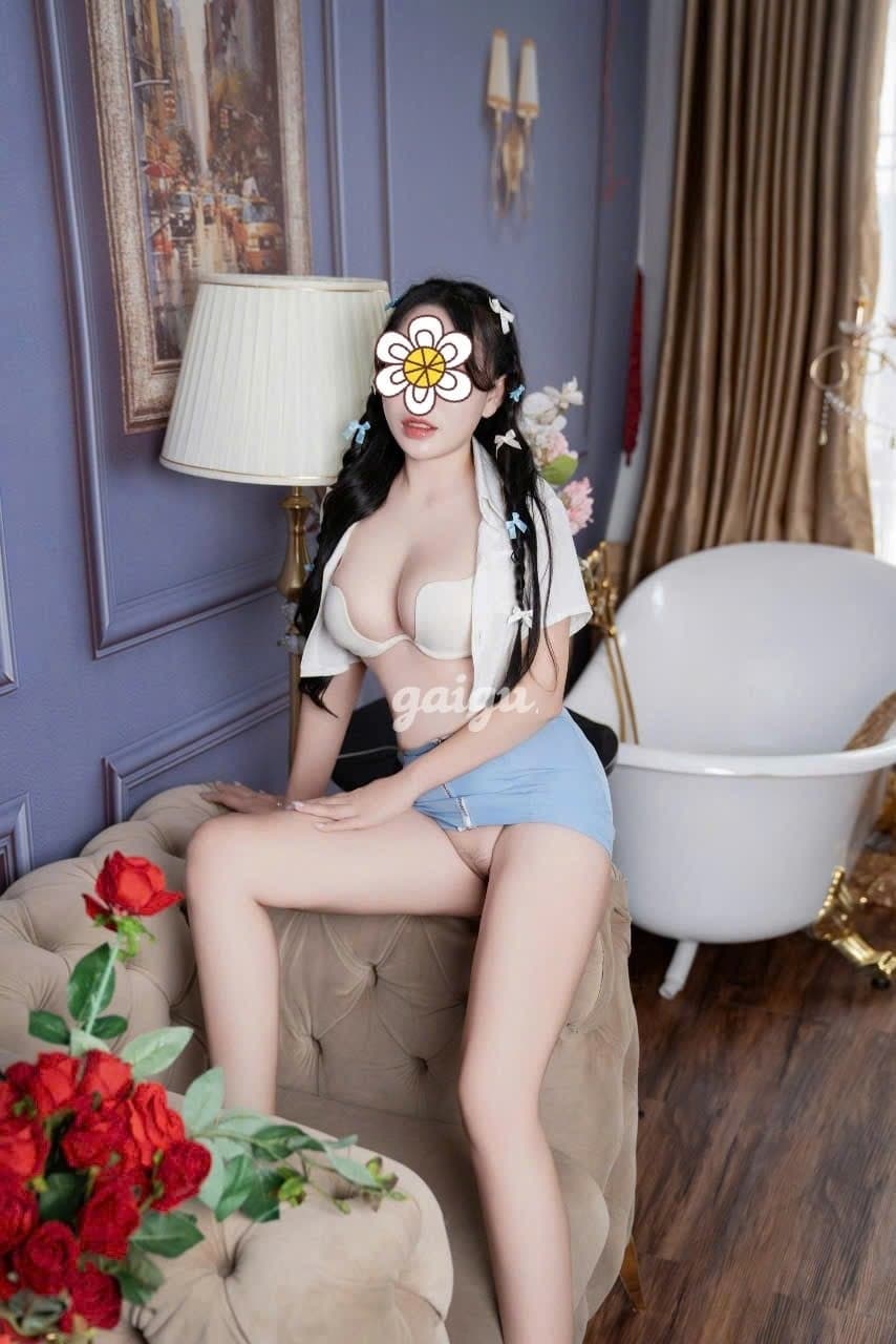 Phương Nhi Em Gái Trắng Trẻo Xinh Xắn - Ảnh 1