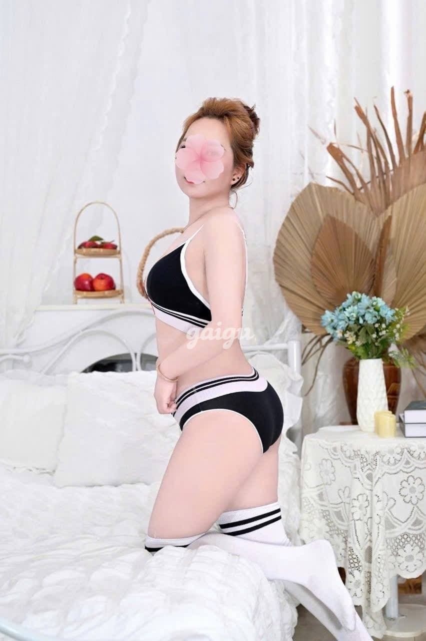 NGỌC RUBY XINH XẮN TUYỆT PHẨM ĐÁ BÚ LIẾM LÀM TÌNH SEXY DÂM CUỒNG NHIỆT - Thumbnail 12