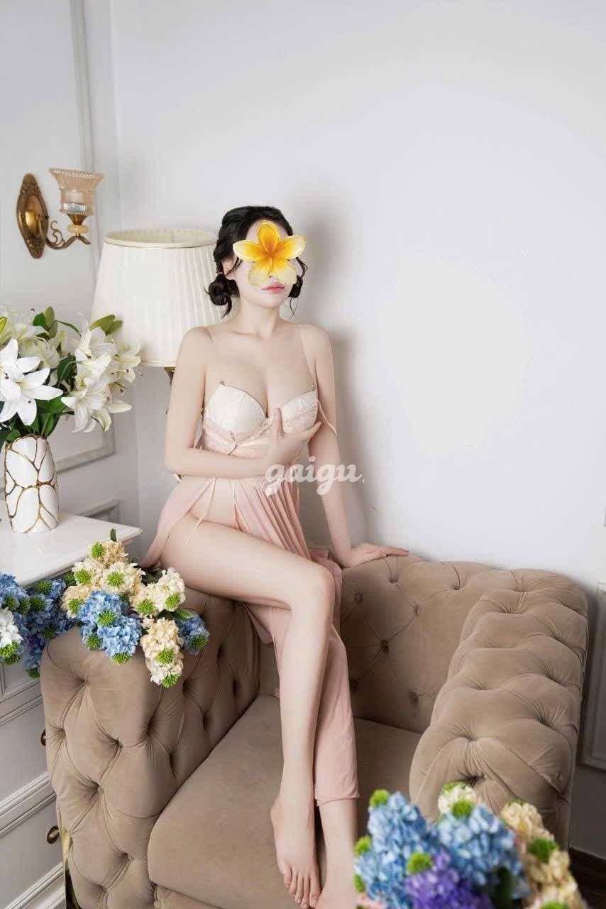 NGỌC TRÚC  CỰC PHẨM TRẺ TRUNG XINH XẮN VÚ TO DÂM ĐÁ BI CỰC PHÊ - Thumbnail 5