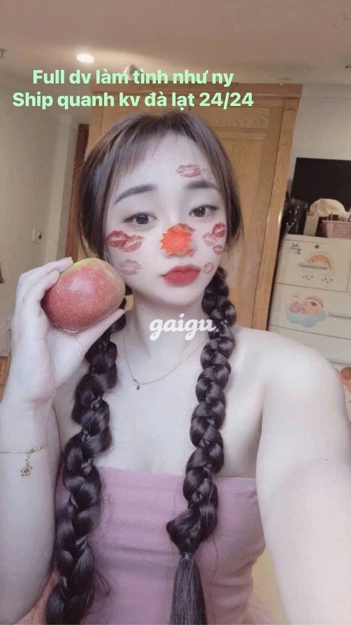 New♥️Bé Diệu Linh ❤️ Gái mới face xinh dễ thương - Thumbnail 3
