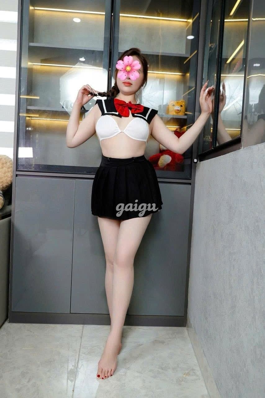 NHƯ  UYÊN XINH XẮN TUYỆT PHẨM BÚ CU ĐÁ BI LÚC CÁN RẤT DÂM VÀ CHIỀU KHÁCH - Thumbnail 20