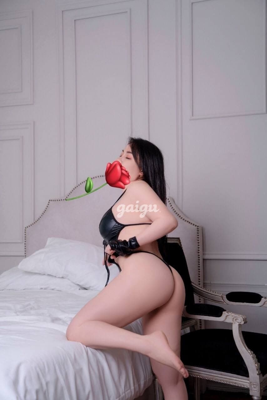 Tường Vy - MASSAGE MIỄN PHÍ , HÔN SỮA CHUA hàng dầm , bím nhiều nước , dịch vụ trên cả tuyệt vời , cuồng doggy - Thumbnail 16