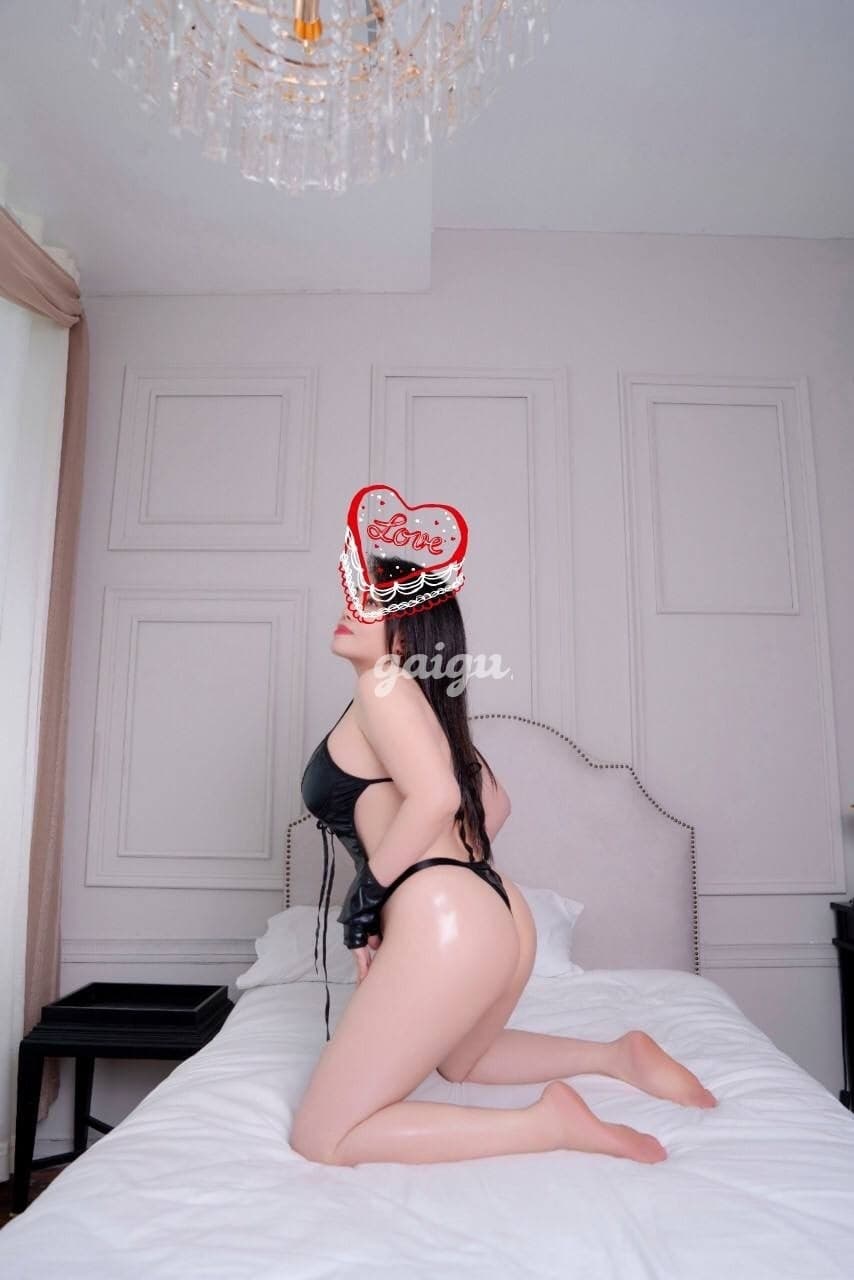 Tường Vy - MASSAGE MIỄN PHÍ , HÔN SỮA CHUA hàng dầm , bím nhiều nước , dịch vụ trên cả tuyệt vời , cuồng doggy - Thumbnail 14