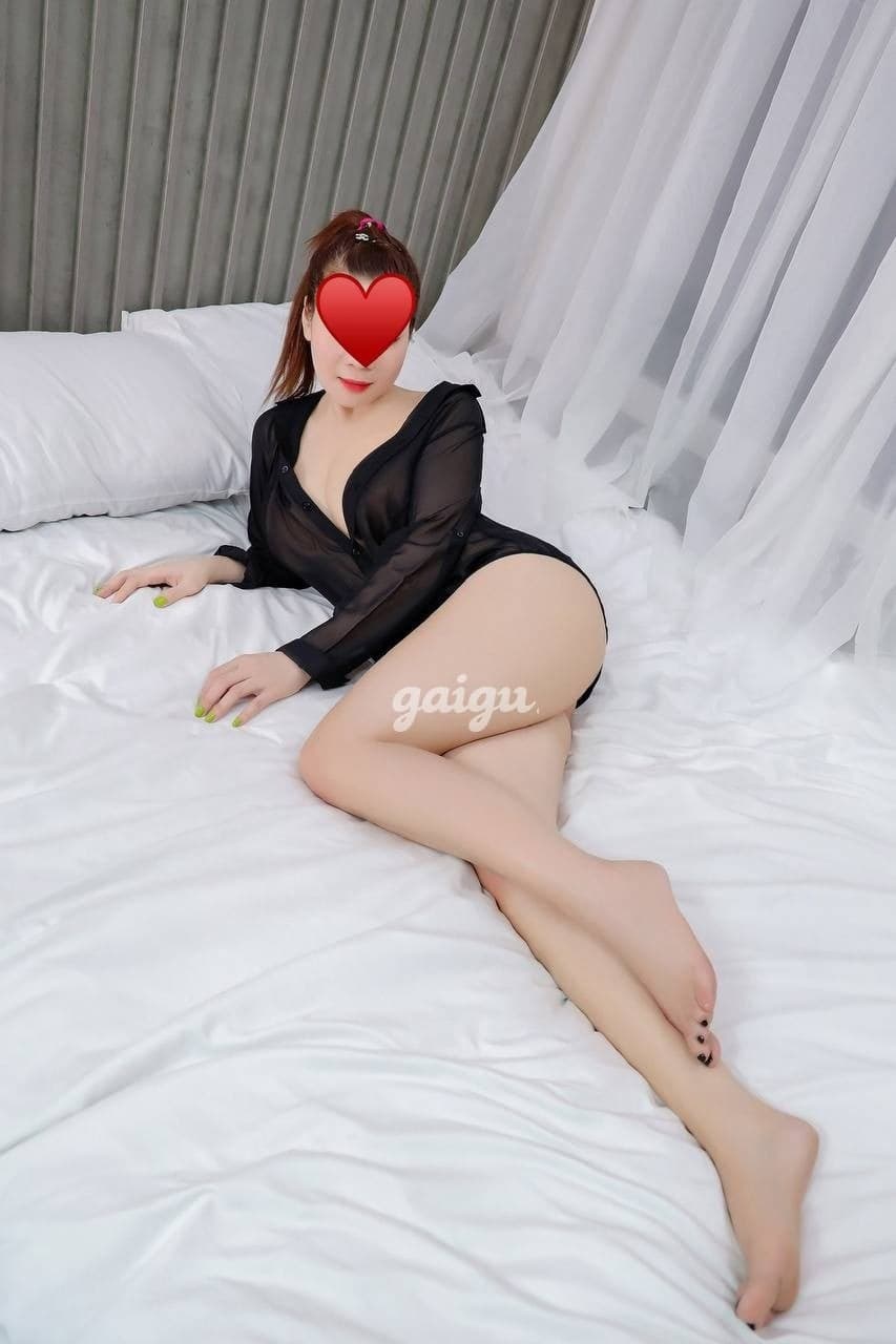 MAI PHƯƠNG Gái Xinh - Ngực To Body Đẹp - Eo Thon Dáng Chuẩn - Thumbnail 11