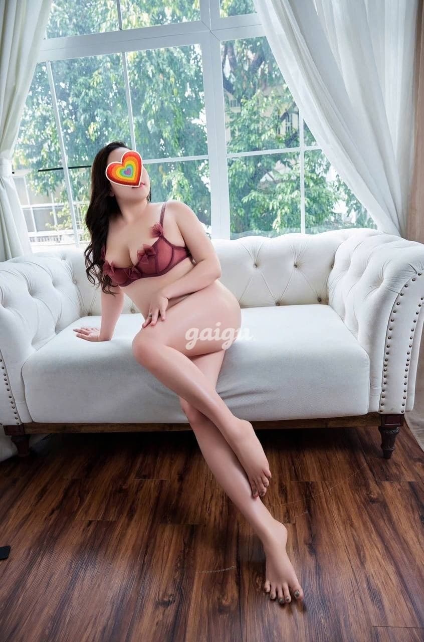 Ngọc Nhi xinh dâm đảng bú cu điêu luyện - Thumbnail 11