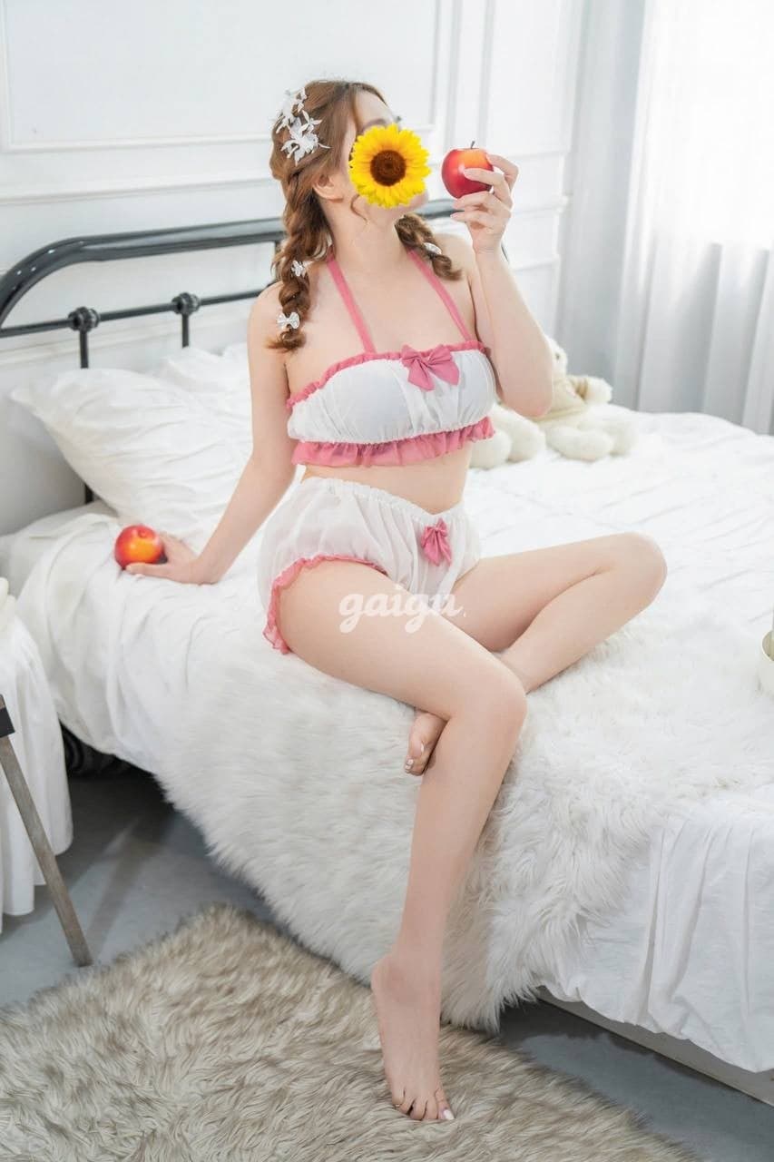 Na Na ❤️Gái quê mộc mạc dễ thương lần đầu đi làm - Thumbnail 5