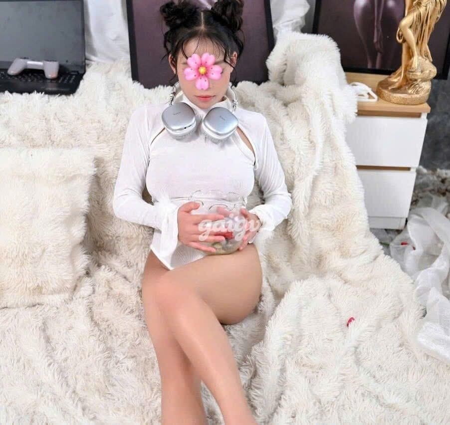 New Hot Teen 2k6 Bé Nhã Uyên Baby ✅ Xinh Dễ Thương Chiều Chuộng - Thumbnail 3