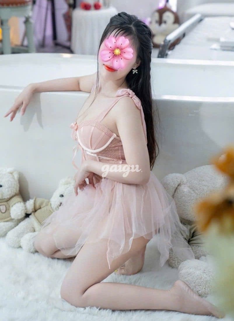 Quỳnh Quỳnh - gái miền tây lần đầu tiên vào nghề - Thumbnail 15