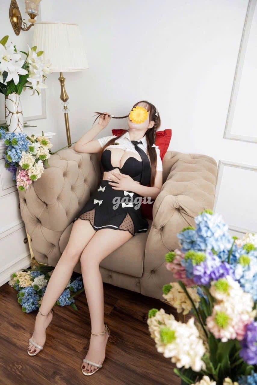 Tuyết_ ngân  hàng mới hót - Thumbnail 4