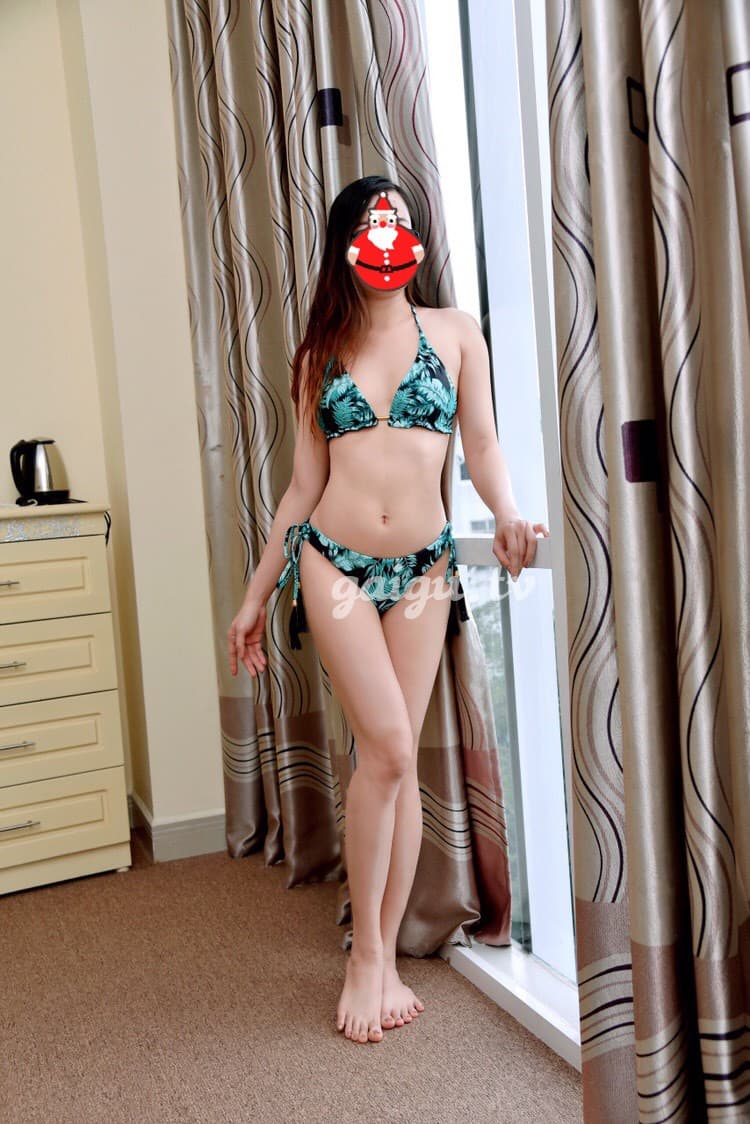 Vân Anh - Em gái xinh đẹp, dễ thương, body gợi tình và nụ cười chết ngừơi - Thumbnail 4