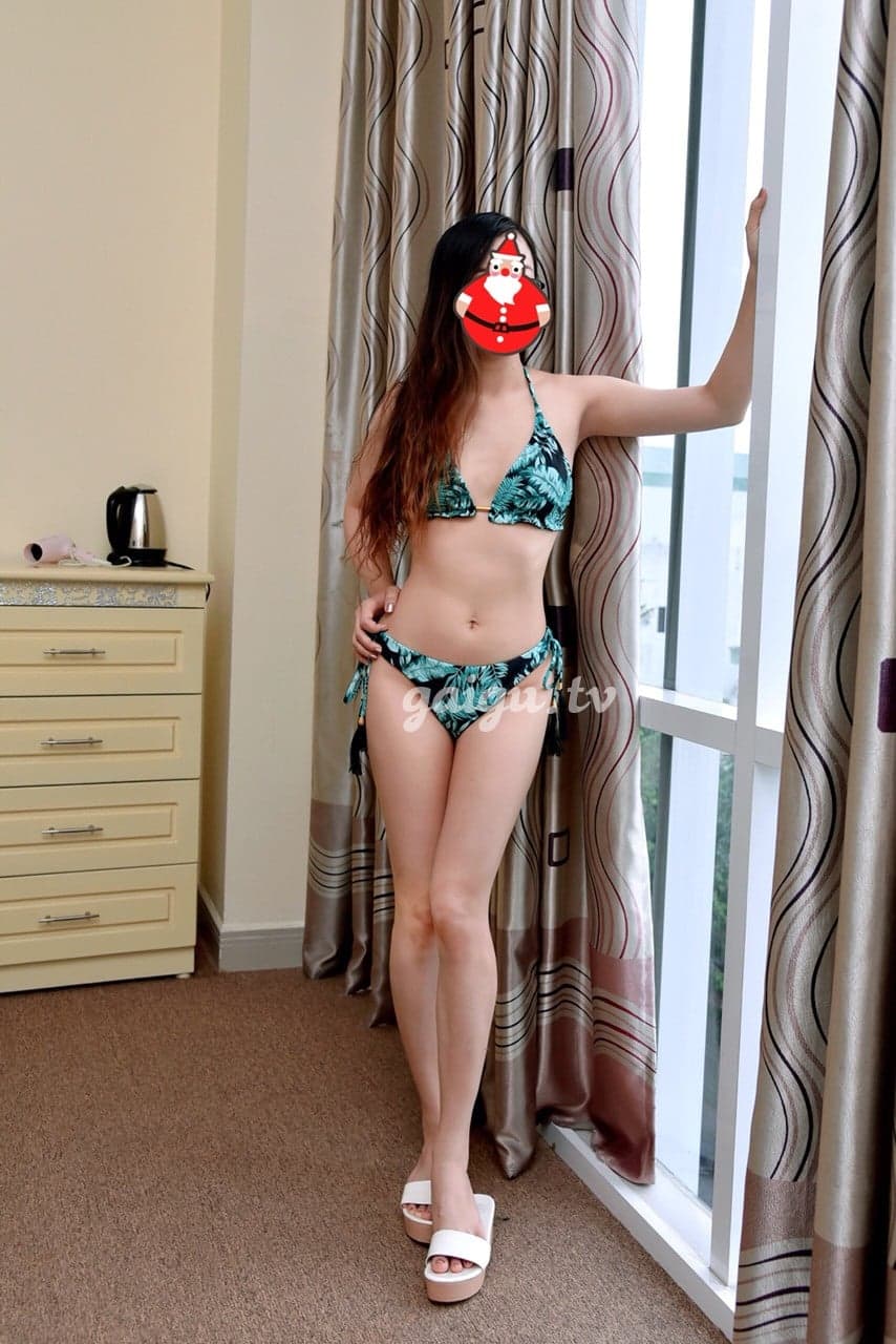 Vân Anh - Em gái xinh đẹp, dễ thương, body gợi tình và nụ cười chết ngừơi - Thumbnail 5