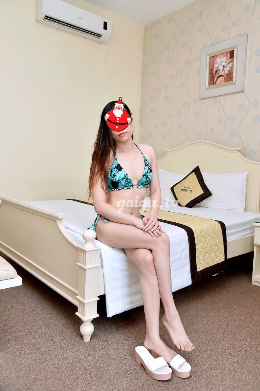 Vân Anh - Em gái xinh đẹp, dễ thương, body gợi tình và nụ cười chết ngừơi - Thumbnail 7