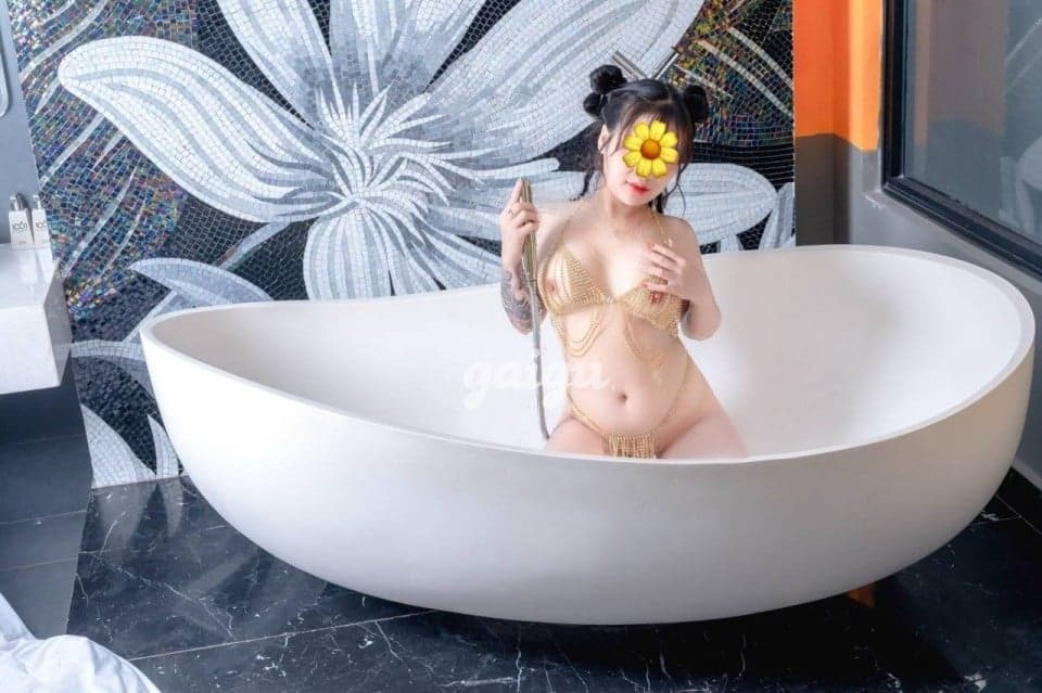 TRÂM ANH NHỎ NHẮN VÚ TO LÀM TÌNH NHƯ NGƯỜI YÊU - Thumbnail 13